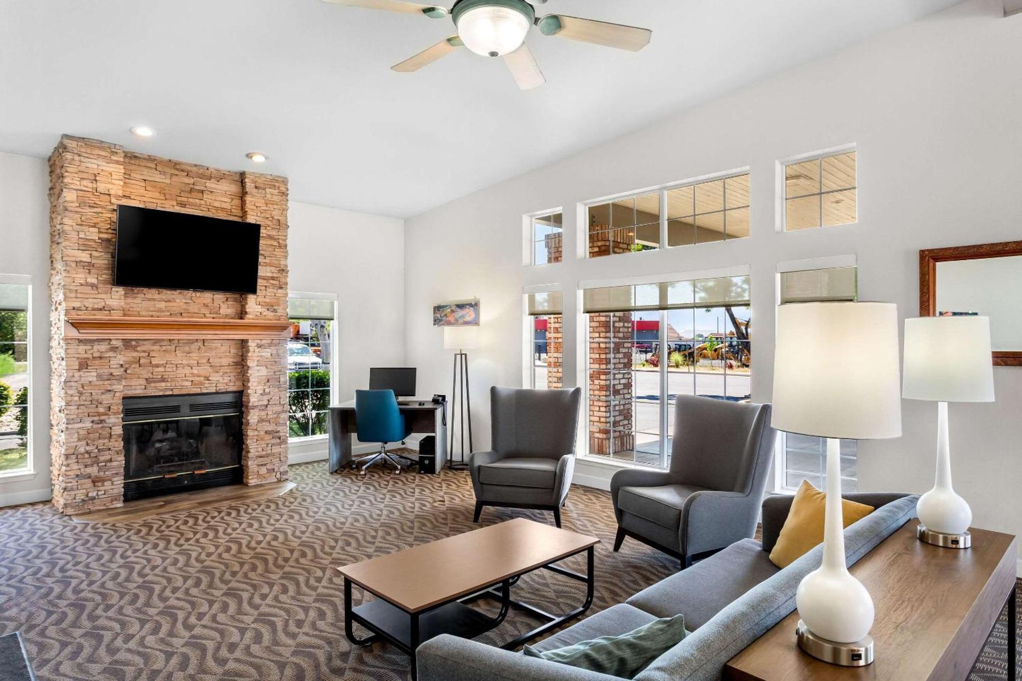 Comfort Inn & Suites Susanville Exteriér fotografie